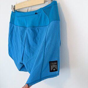 NWOT Oiselle Toolbelt Roga Shorts 6" inseam blue teal RUNNING